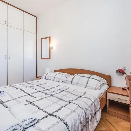 Holiday Home Tribunj-Sovlje Dubravice * Sovlje