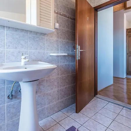 Amazing Home In Tribunj-Sovlje With Wifi
