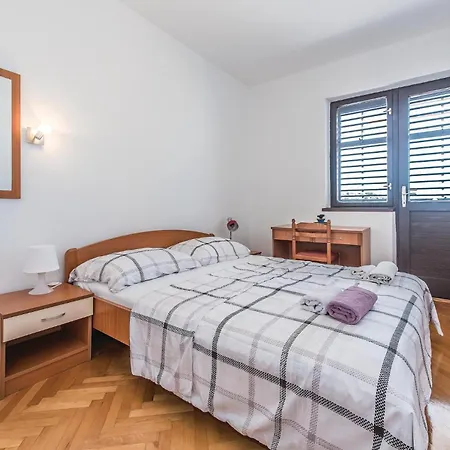 Tribunj-sovlje Dubravice Tatil Evi