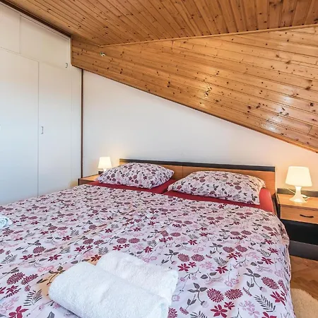Tribunj-sovlje Dubravice Tatil Evi Tribalj