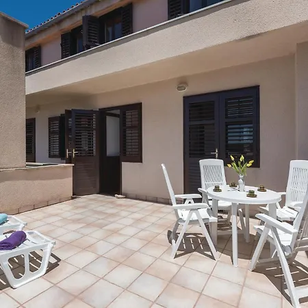 Superbe Maison À Tribunj-Sovlje * Tribalj