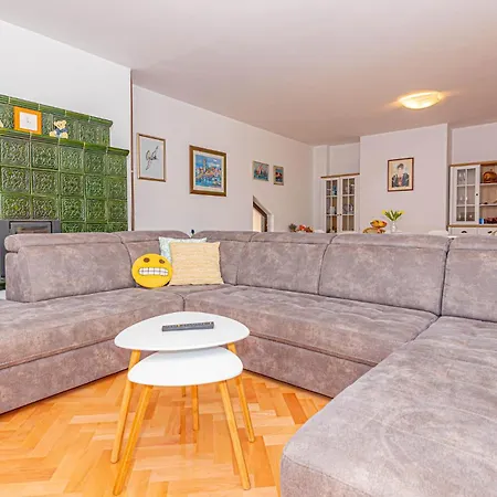 Holiday home Holiday Home Tribunj-Sovlje Dubravice Sovlje