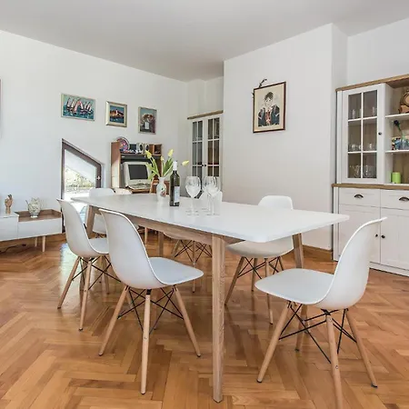 Tribunj-sovlje Dubravice Tatil Evi *
