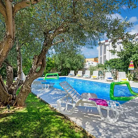 Amazing Home In Tribunj-Sovlje With Wifi *