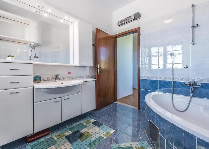 Tribunj-sovlje Dubravice 度假居