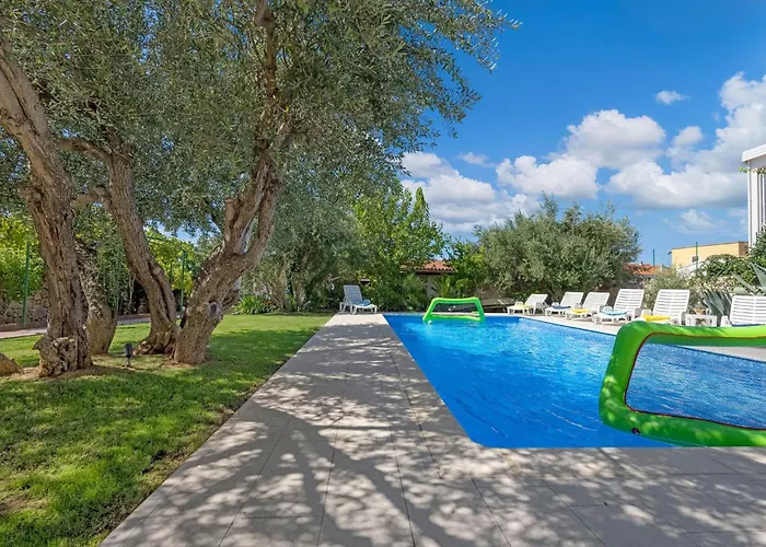 Tribunj-sovlje Dubravice 度假居 *